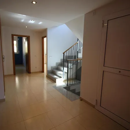 Tramuntana - Casa Amplia, Moderna Y Muy Bien Equipada, Situada En La Zona De Grifeu - Es-228-144 بيت للعطل يانكا